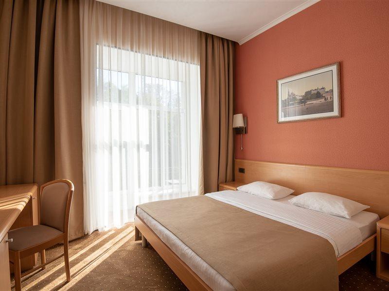 Alexandrovskiy Hotel