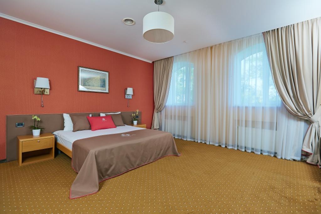 Alexandrovskiy Hotel